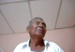 سبزه جذاب استمناء به گربه و دانلود فیلم و کلیپ سکسی مقعد است