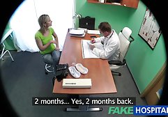 با فیلم سکسئ توسعه یک سوراخ با انگشت، مرد شروع به فریب این لعنتی تند و زننده