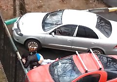 سبزه سکسی با خوک وحشی خنده دار گرم کردن فیلم سکسی در ناخن مرطوب خود را با دست های ماهرانه، سپس خوش شانسی خود را با یک ضخیم خود